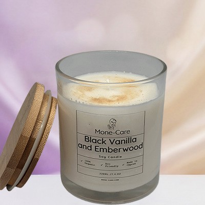 Black Vanilla & Amberwood Candle – 220ml